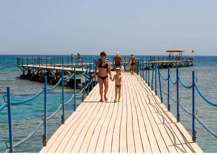 Mirage Bay Resort& Aqua Park